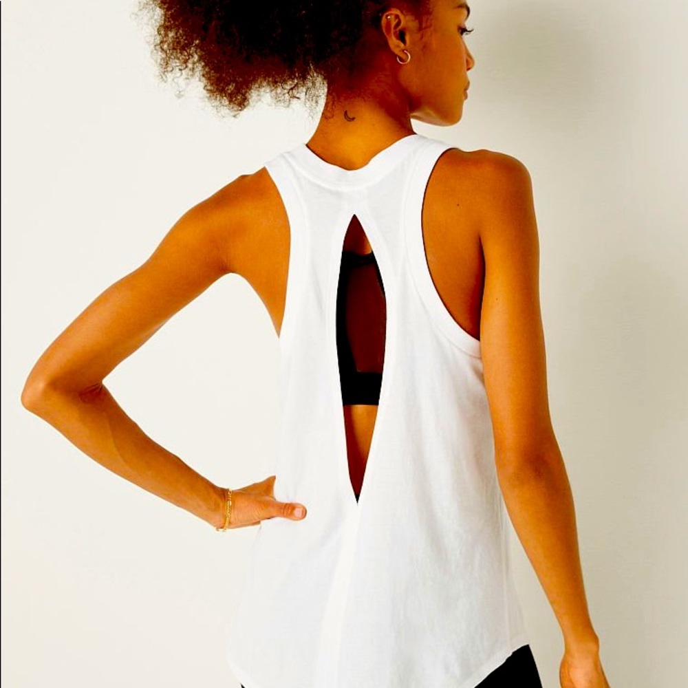 New>>>>with tags VS Pink tank xs